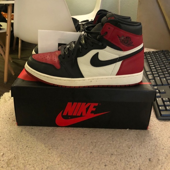 COPY - Air Jordan 1 Retro High OG Bred Toe Size12 - Picture 5 of 7